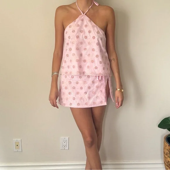 New open back Pink Floral Halter 2pc set size Small, but fits like a size M - Picture 6 of 14